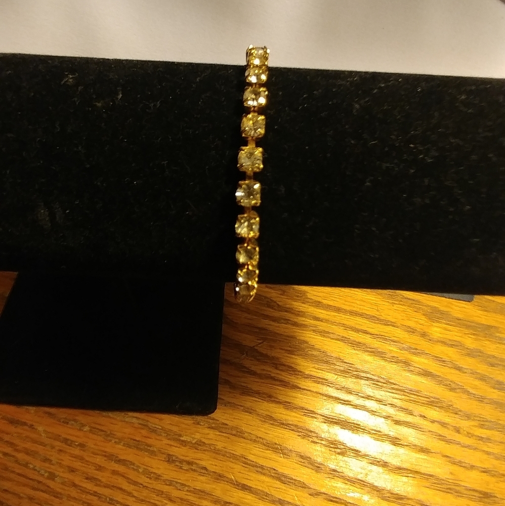Bracelet, Clear Crystals, Gold tone